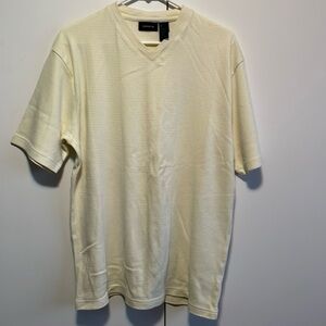 Claiborne Mens cream v neck sweater size large